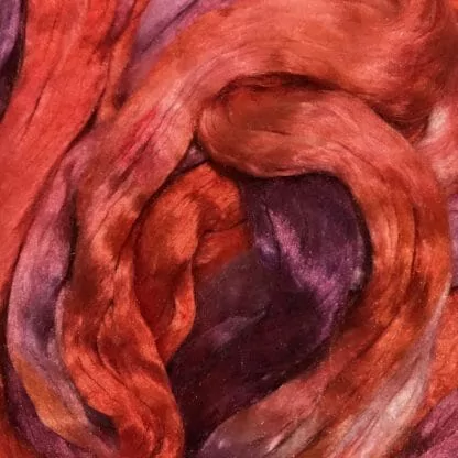 Close-up of Mulberry silk roving