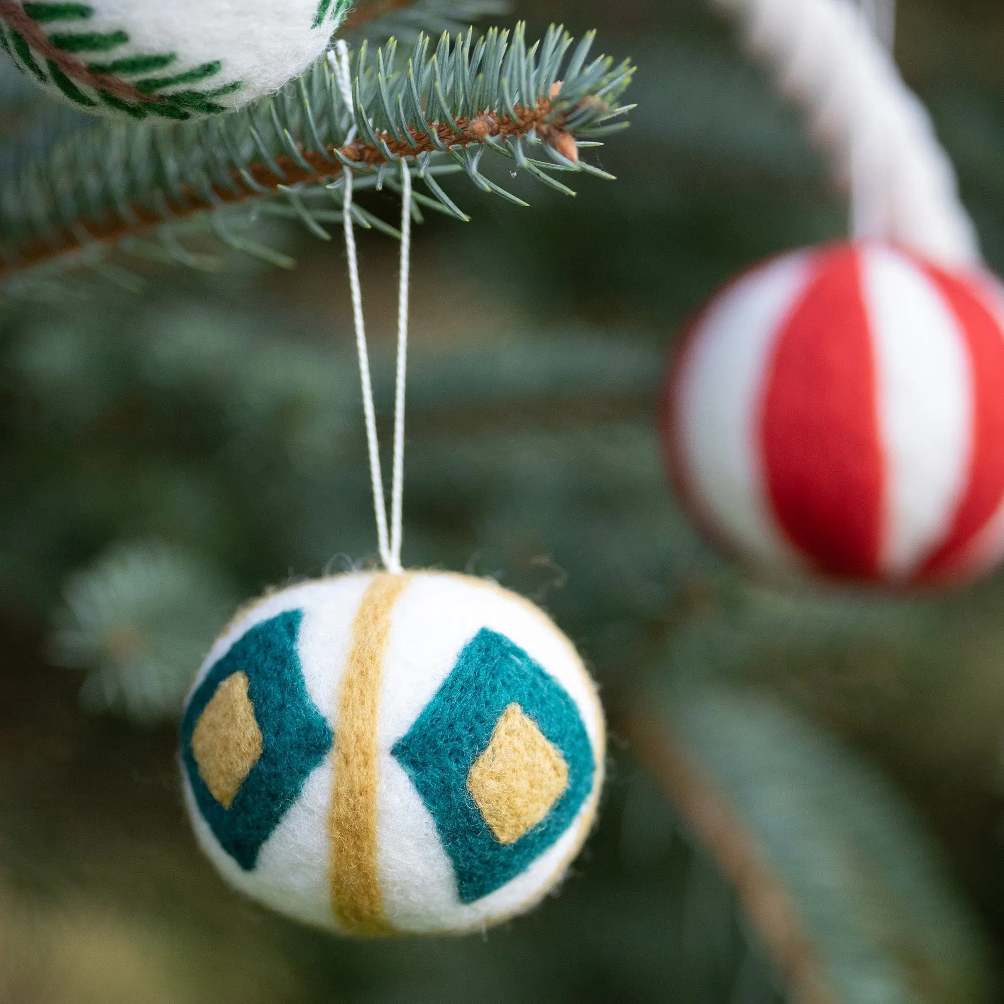 Felted Sky - Christmas Ornament Party Needle Felting Kit - Image 5